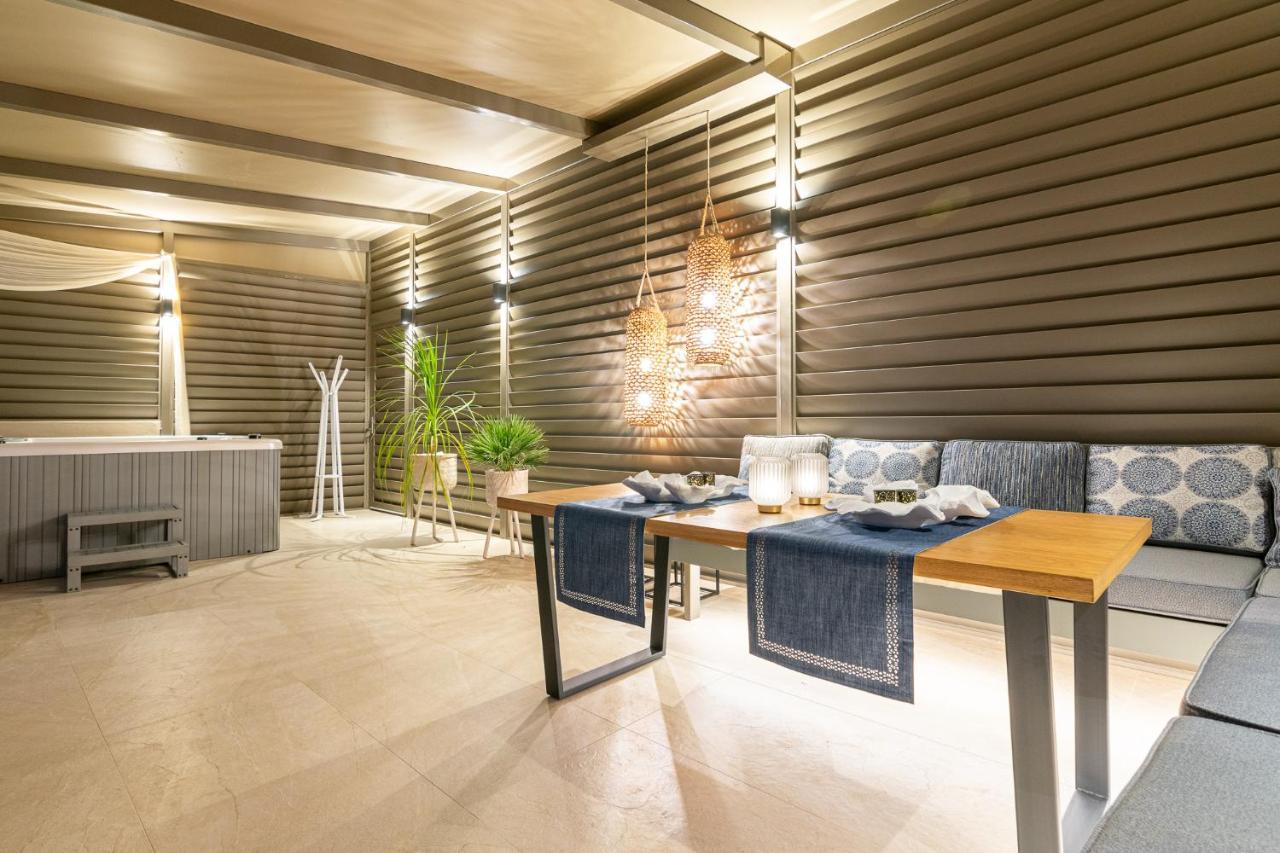 Vedi Town Luxury Apartment 자킨토스 타운 외부 사진